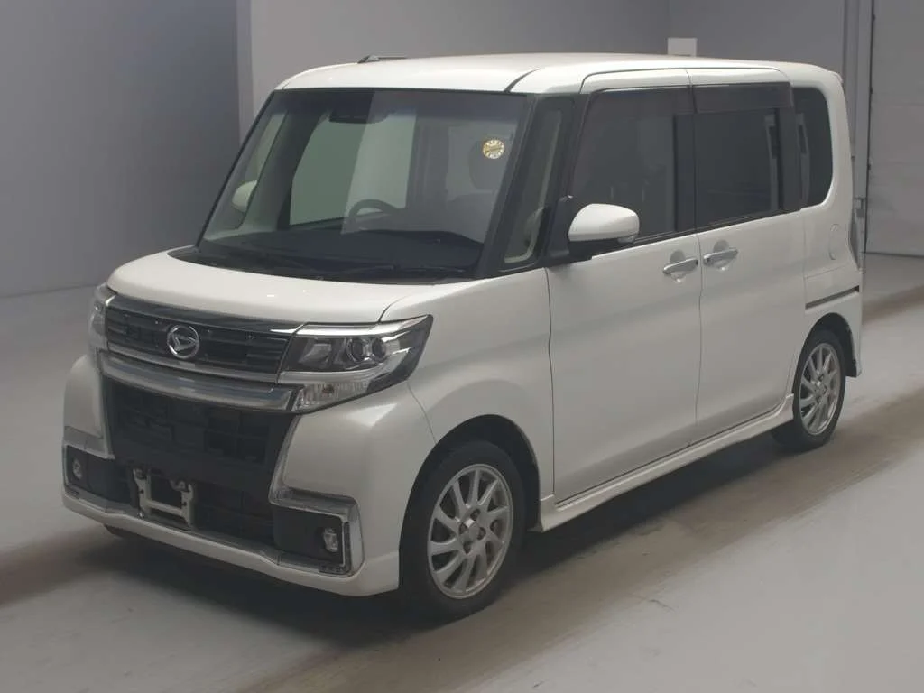 Daihatsu Tanto LA610S 2019