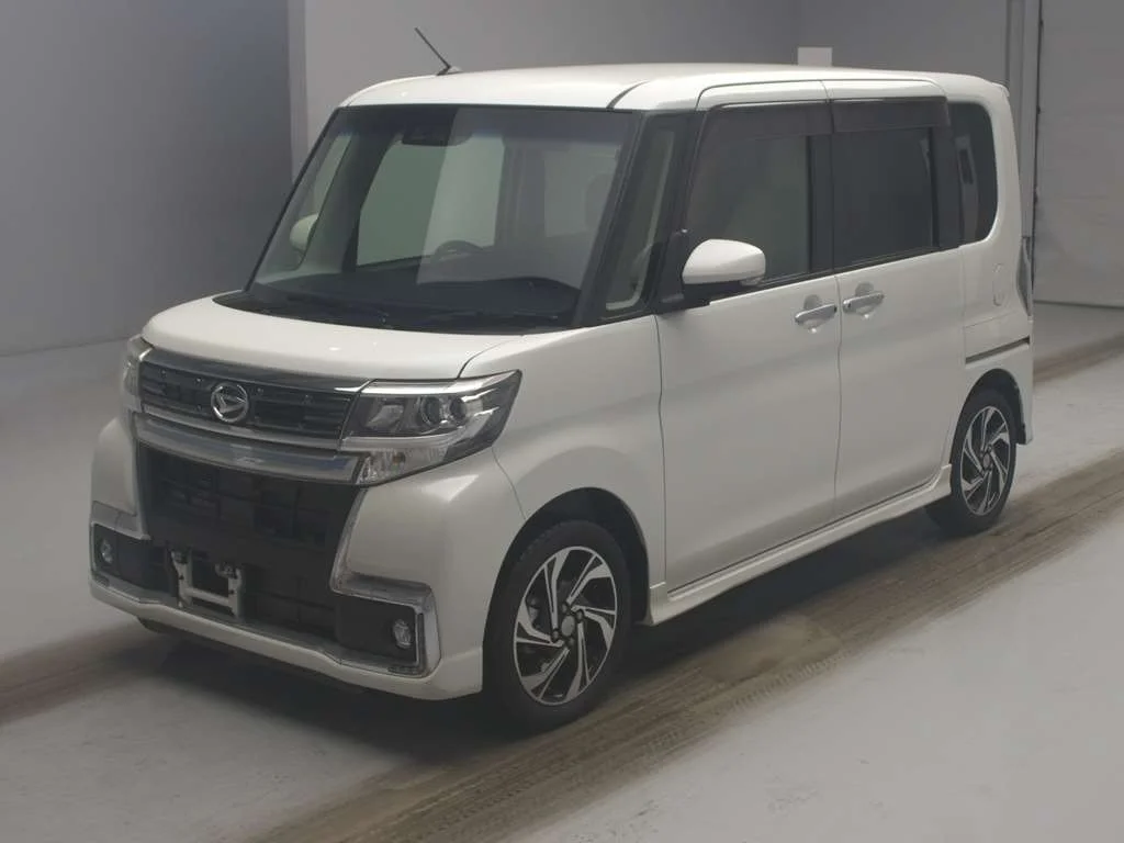 Daihatsu Tanto LA600S 2019