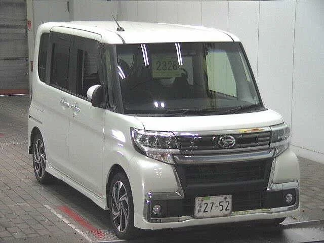 Daihatsu Tanto LA610S 2019