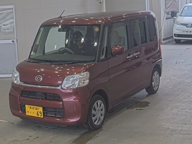 Daihatsu Tanto LA610S 2018