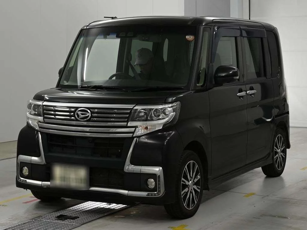 Daihatsu Tanto LA600S 2018