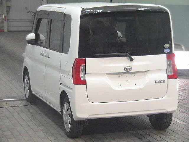 Daihatsu Tanto LA610S 2019