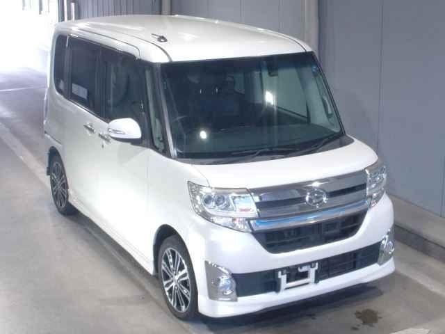 30 Daihatsu Tanto LA600S 2014 г. (JU Nara)