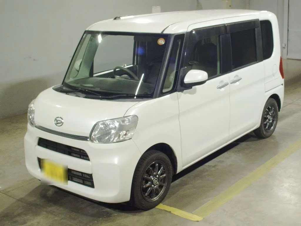 Daihatsu Tanto LA610S 2018