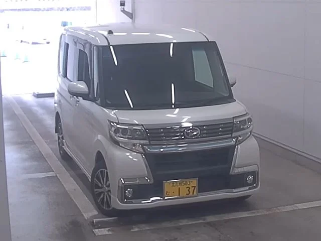 Daihatsu Tanto LA600S 2019
