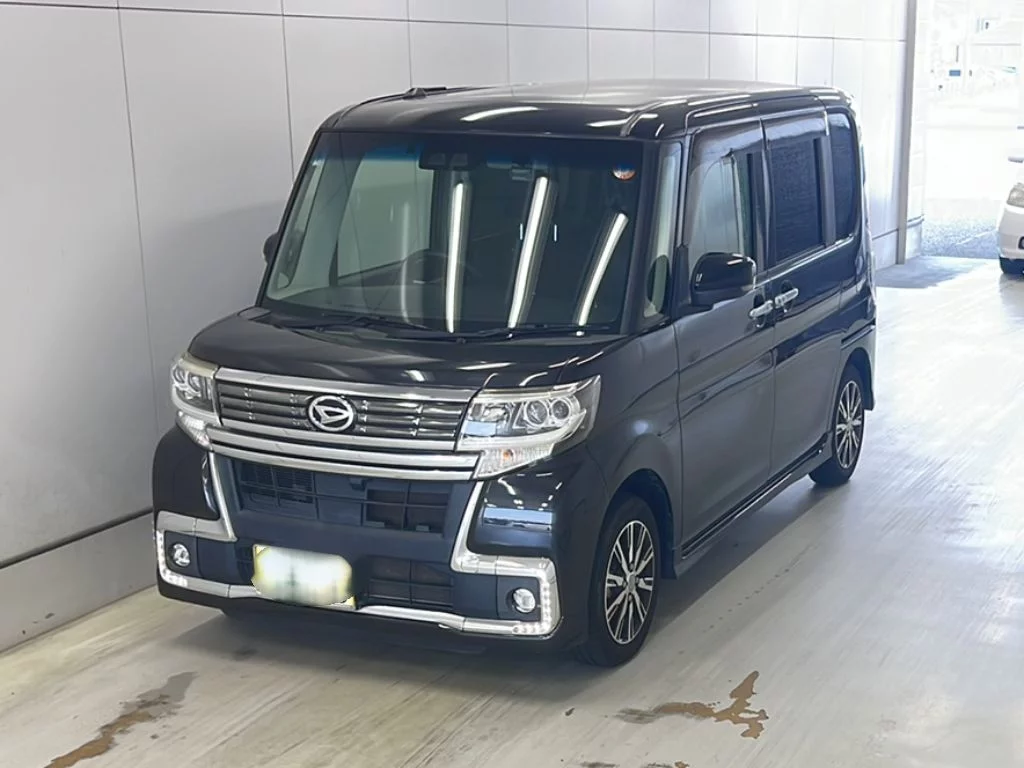 Daihatsu Tanto LA600S 2018