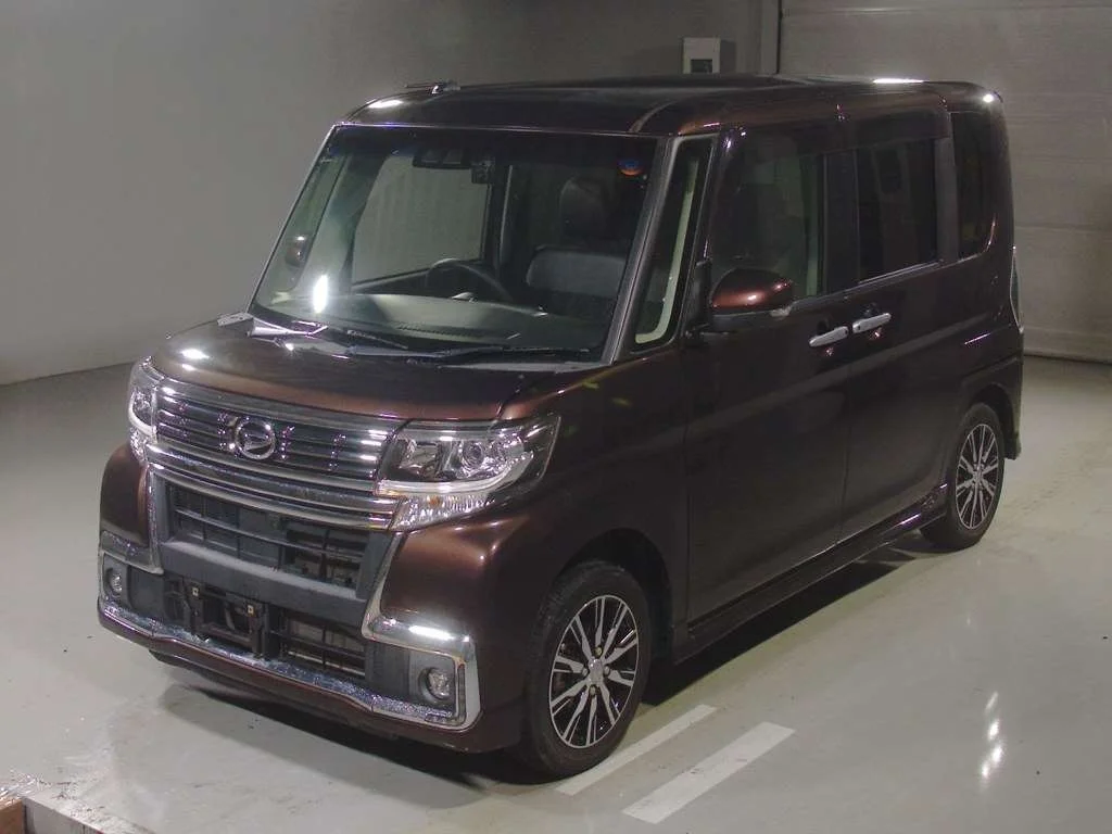 Daihatsu Tanto LA600S 2018