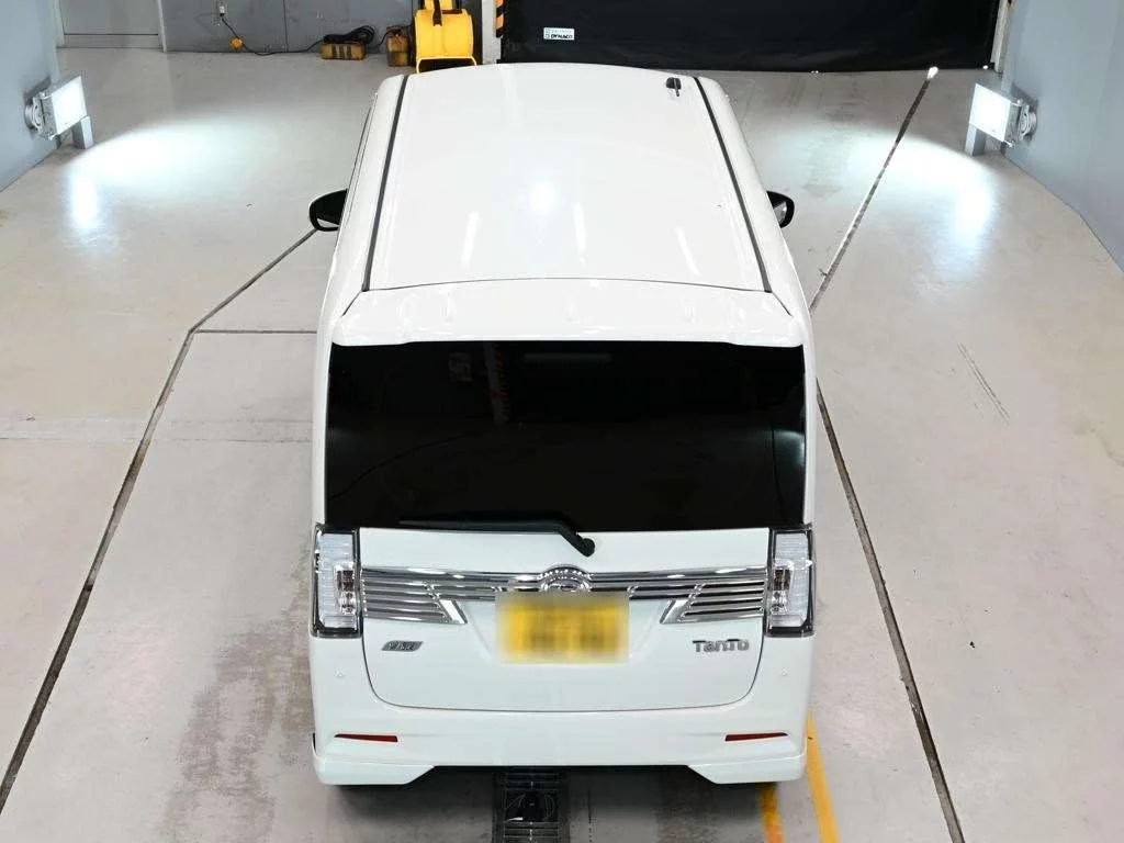 Daihatsu Tanto LA600S 2018