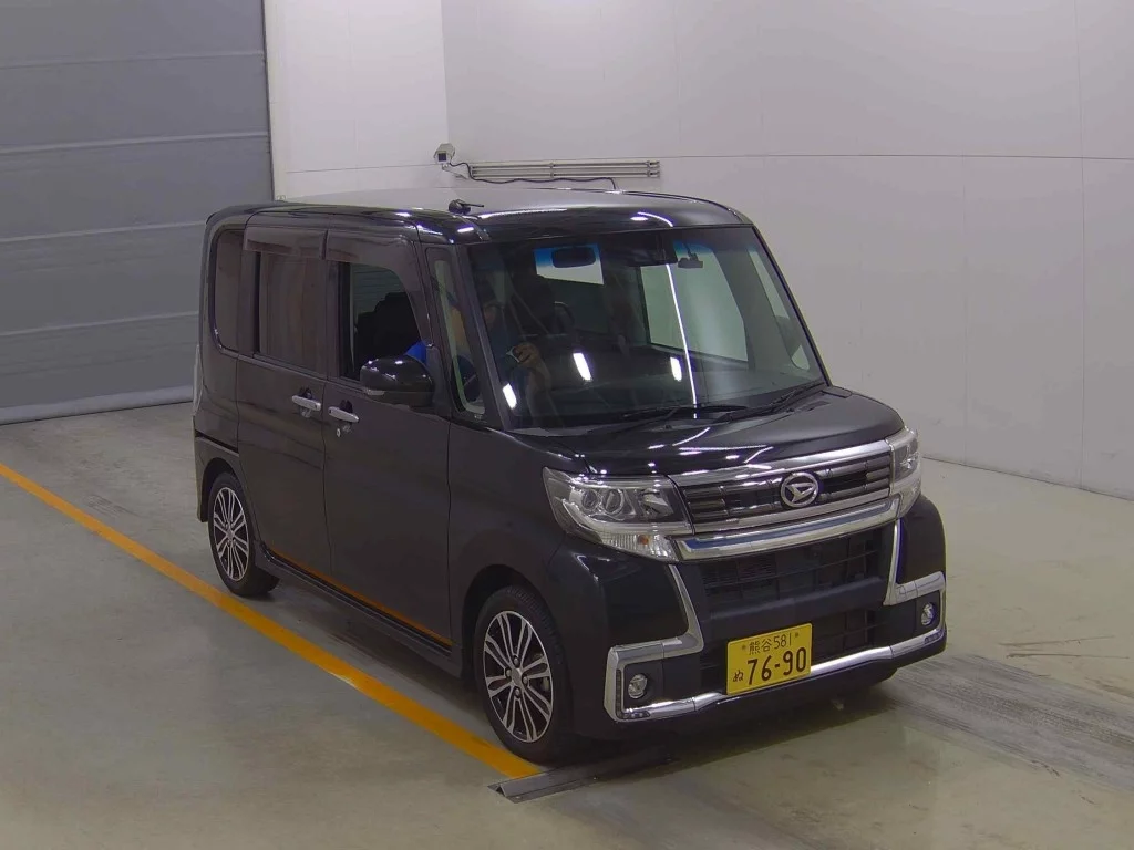 Daihatsu Tanto LA600S 2018