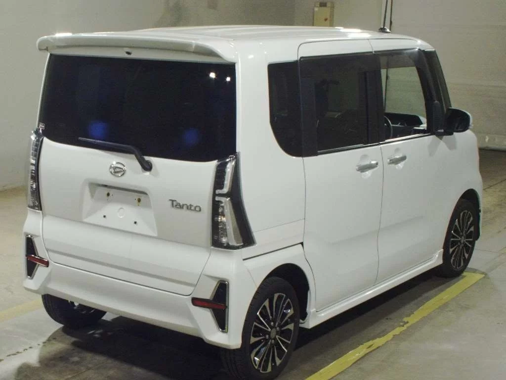 Daihatsu Tanto LA660S 2021