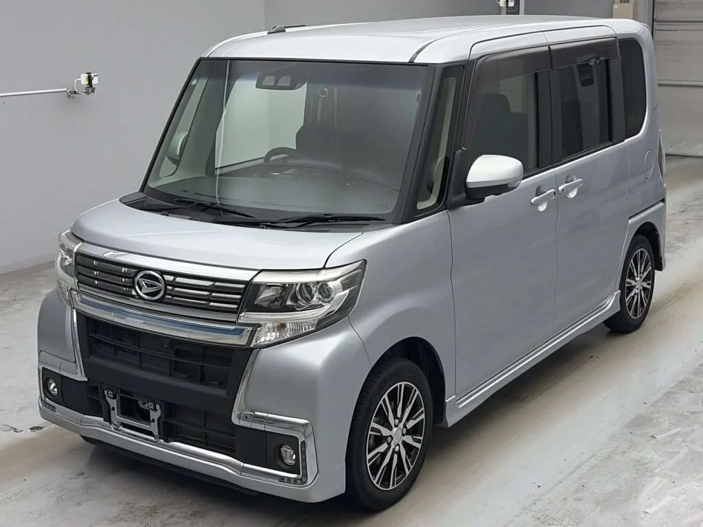 Daihatsu Tanto LA600S 2019