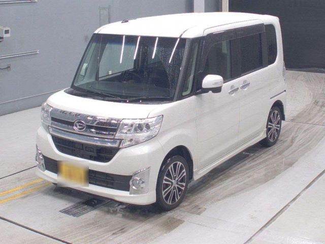 30378 Daihatsu Tanto LA610S 2015 г. (CAA Gifu)