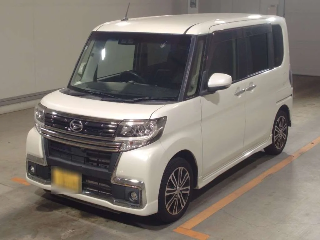 Daihatsu Tanto LA600S 2018