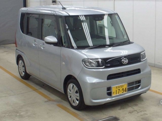 3048 Daihatsu Tanto LA650S 2019 г. (NAA Osaka)