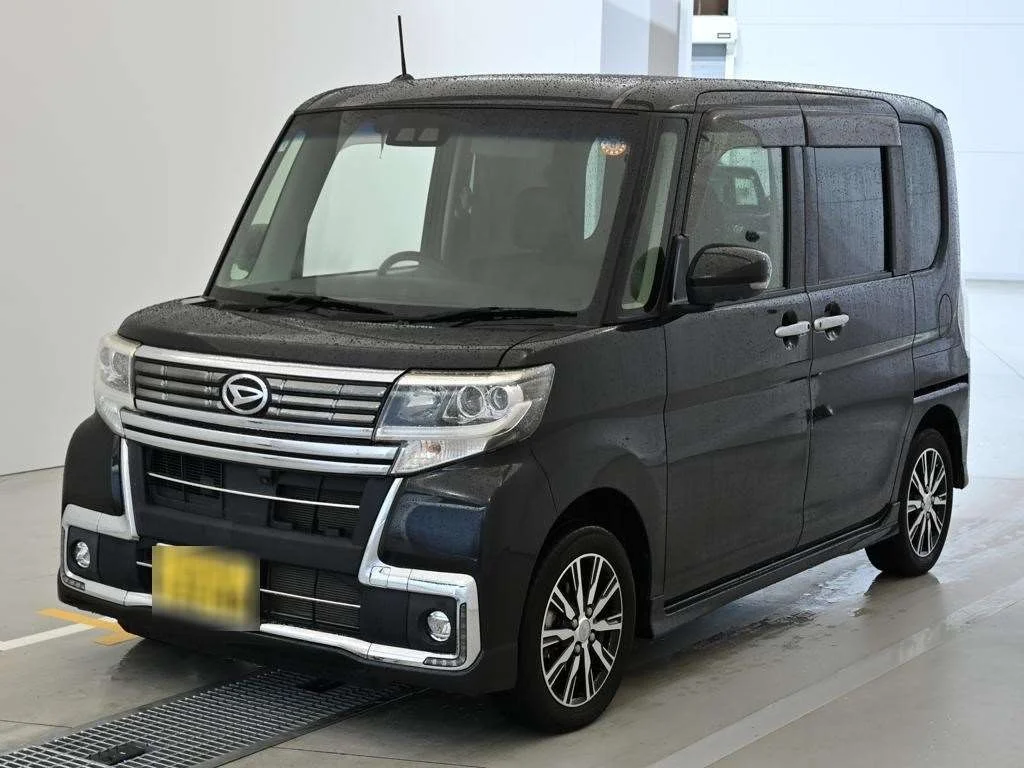 Daihatsu Tanto LA600S 2018
