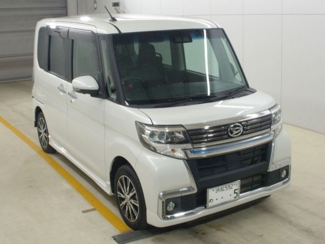 3057 Daihatsu Tanto LA600S 2019 г. (NAA Nagoya)