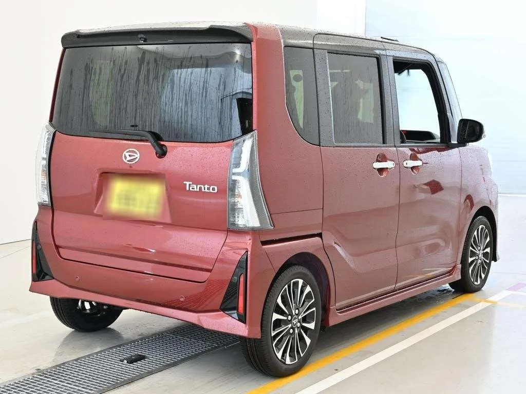 Daihatsu Tanto LA650S 2025
