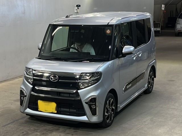 3074 Daihatsu Tanto LA650S 2021 г. (KCAA Fukuoka)