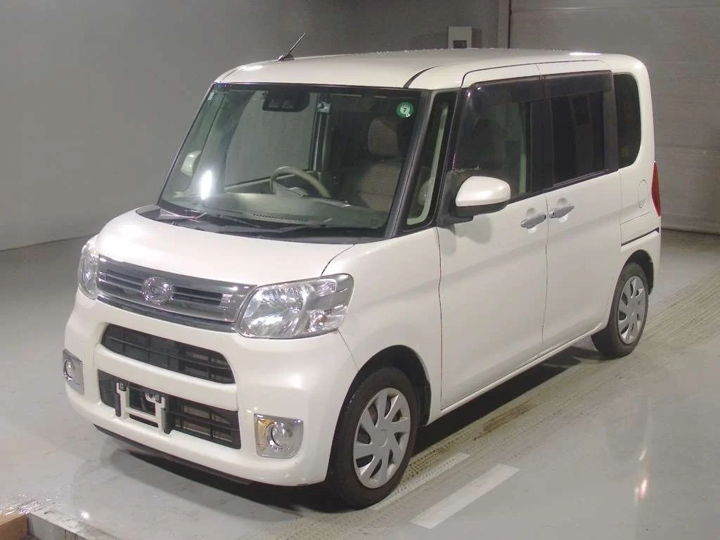 Daihatsu Tanto LA600S 2019