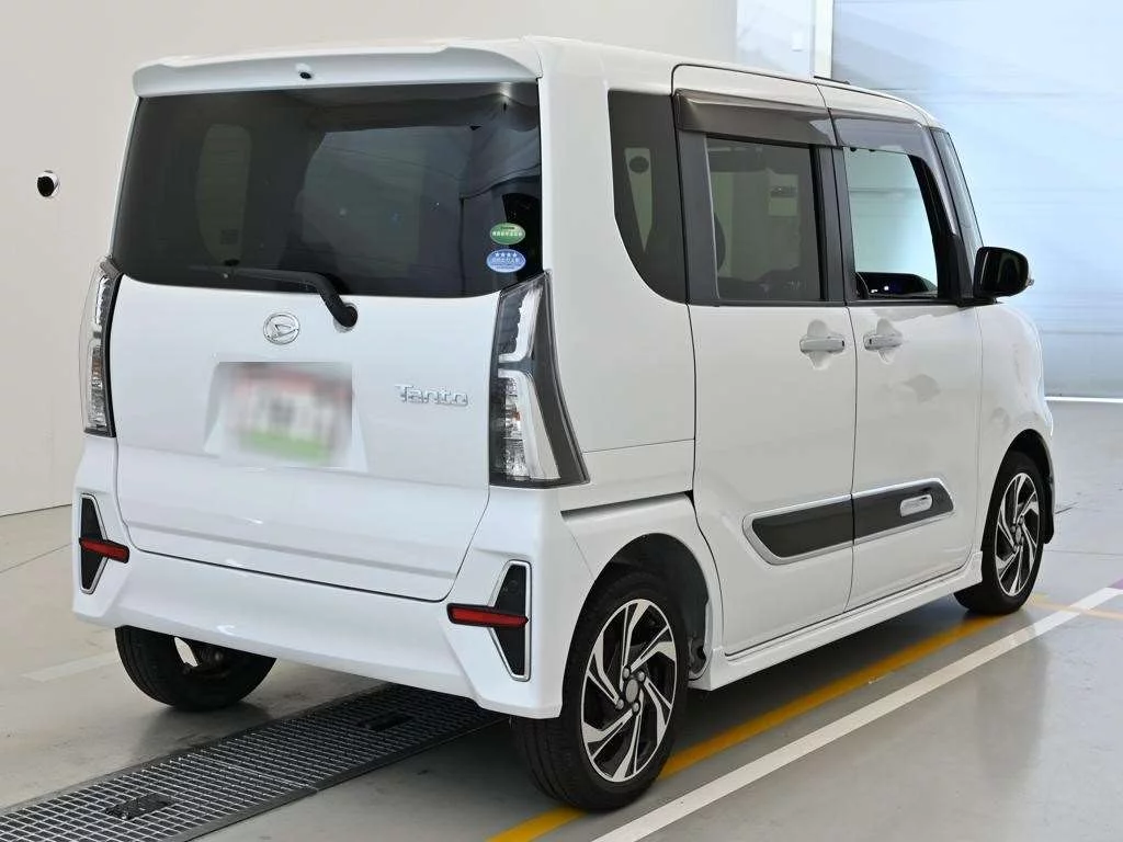 Daihatsu Tanto LA660S 2021