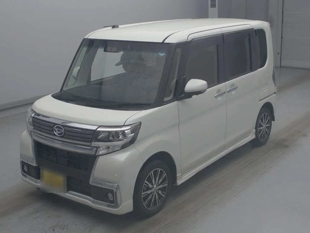 Daihatsu Tanto LA600S 2019