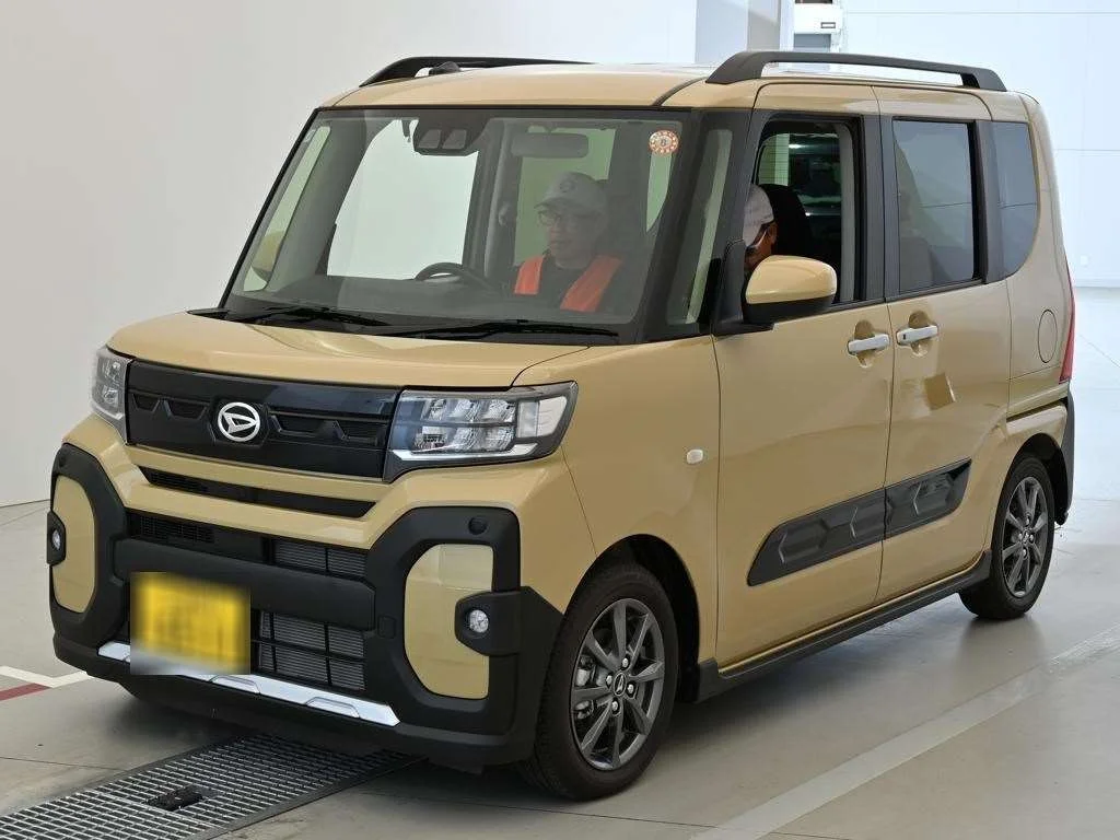 Daihatsu Tanto LA650S 2025