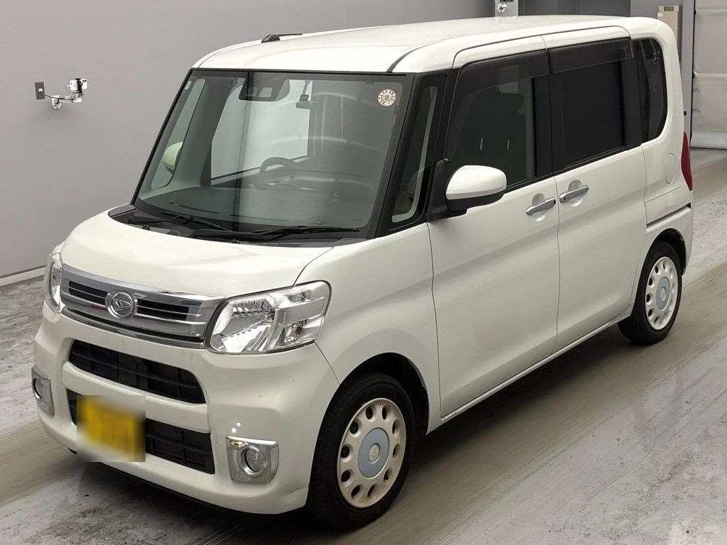 Daihatsu Tanto LA600S 2018