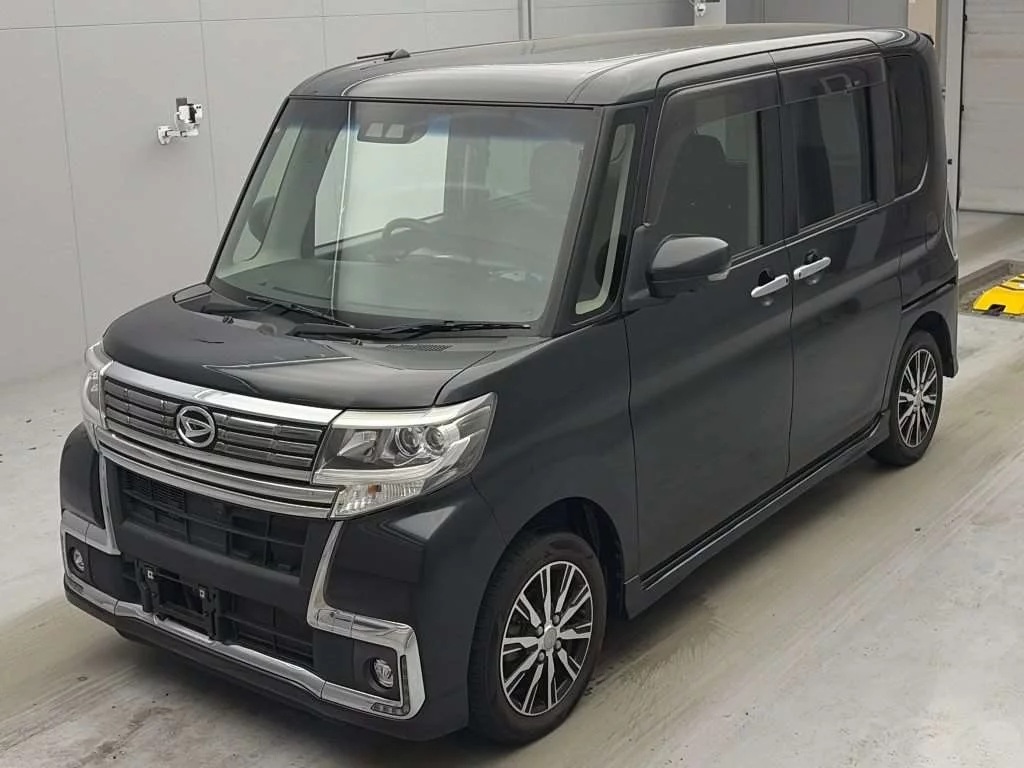 Daihatsu Tanto LA600S 2018