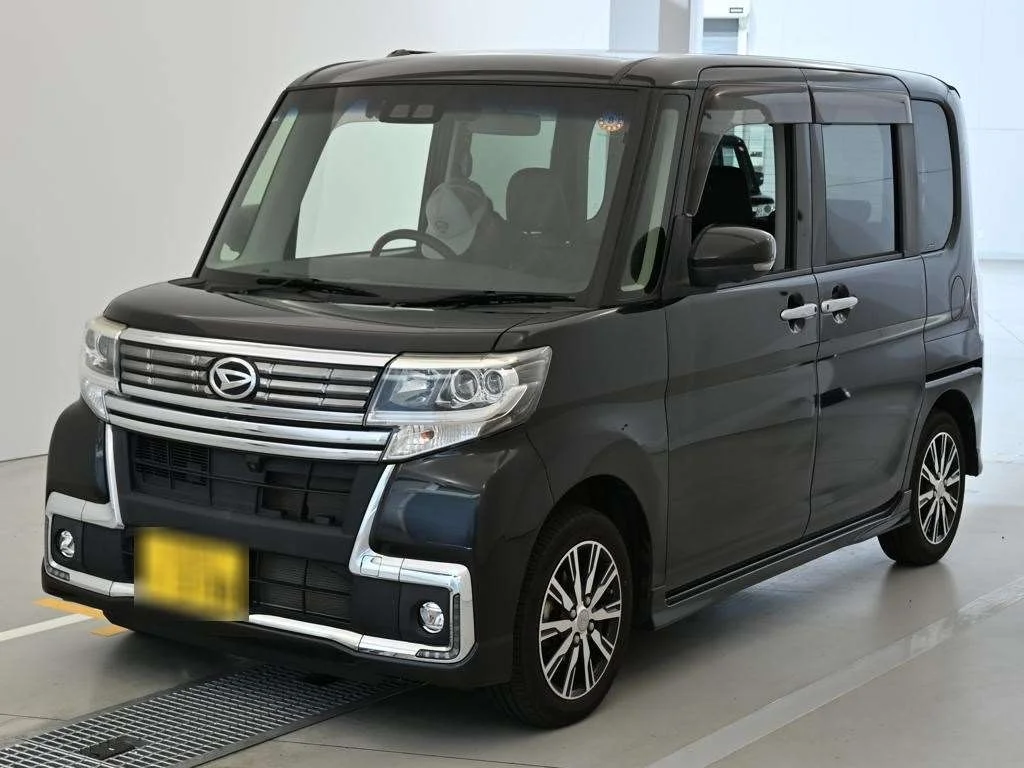 Daihatsu Tanto LA600S 2018