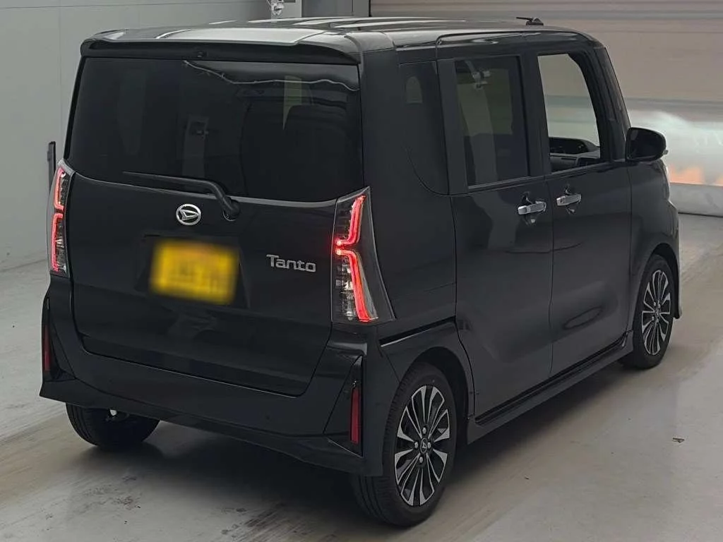 Daihatsu Tanto LA650S 2025