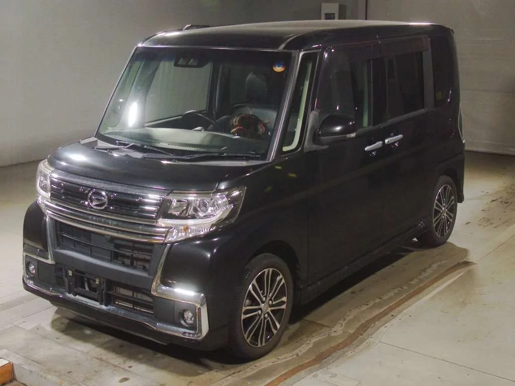 Daihatsu Tanto LA600S 2018