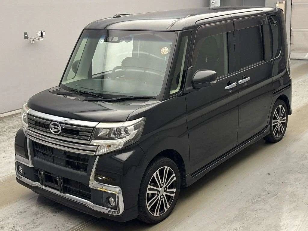 Daihatsu Tanto LA600S 2018