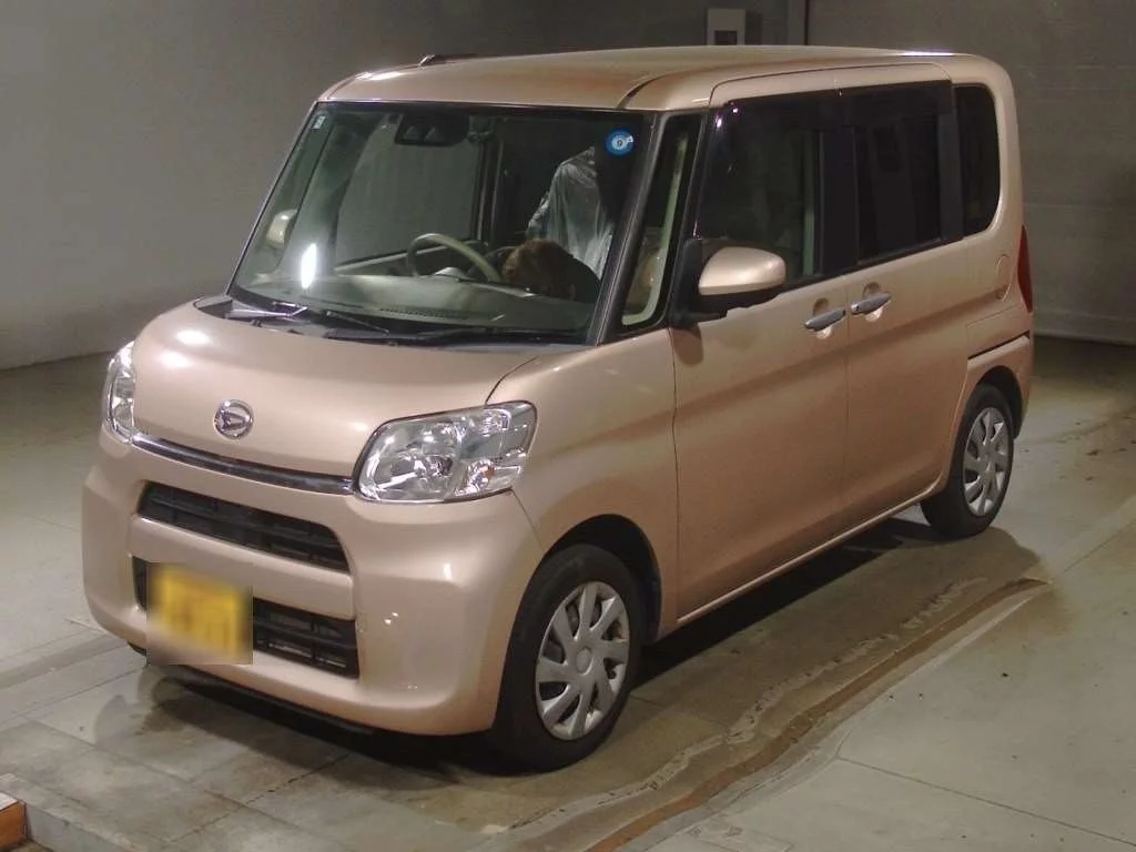 Daihatsu Tanto LA600S 2018