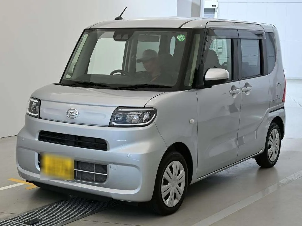 Daihatsu Tanto LA650S 2021