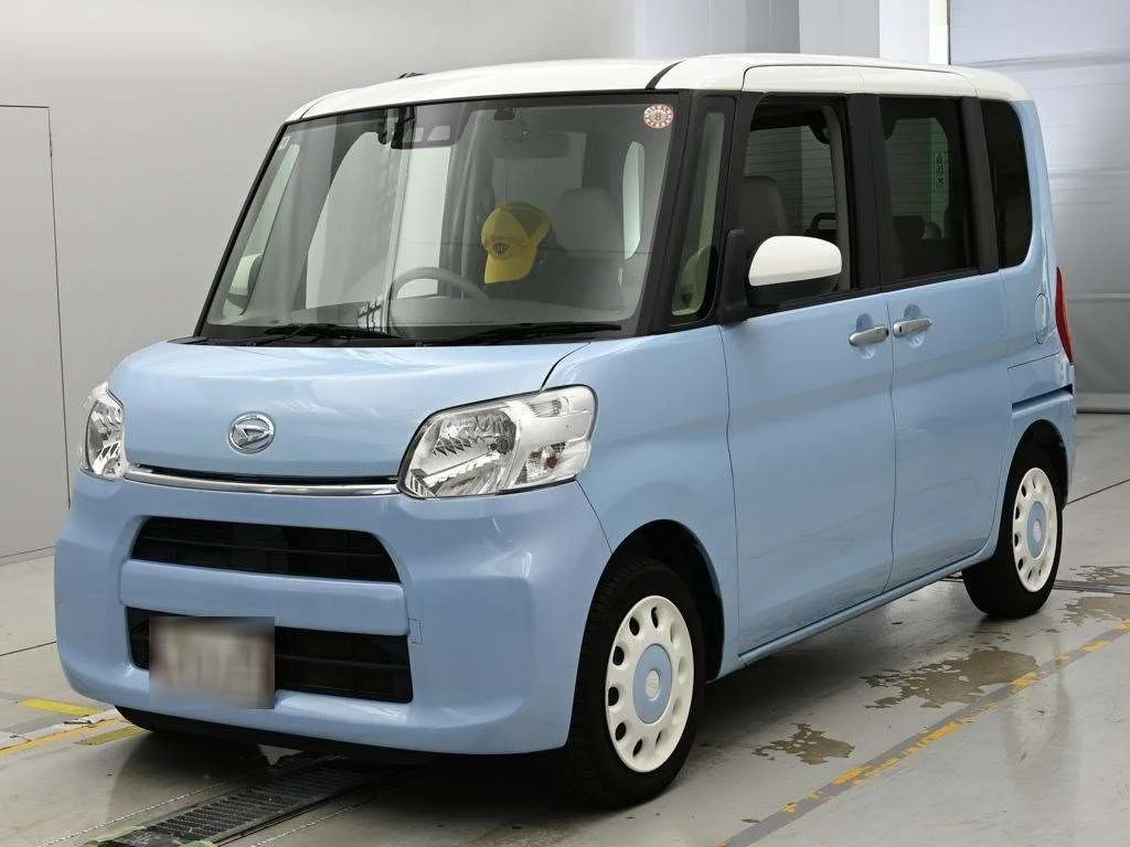 Daihatsu Tanto LA600S 2018