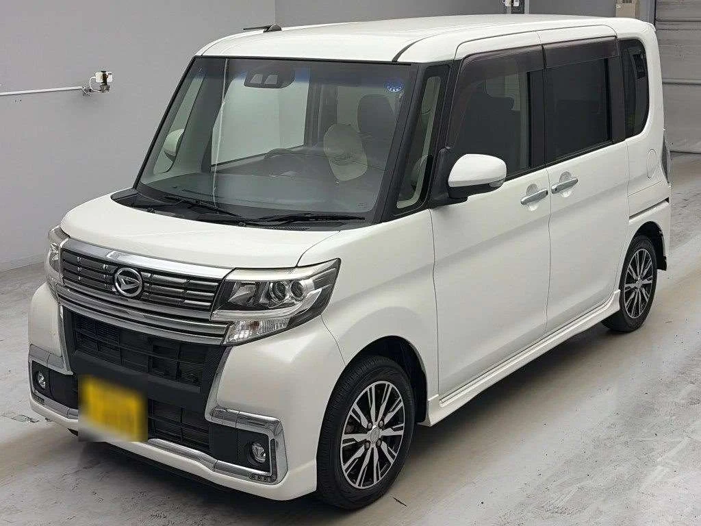 Daihatsu Tanto LA610S 2018