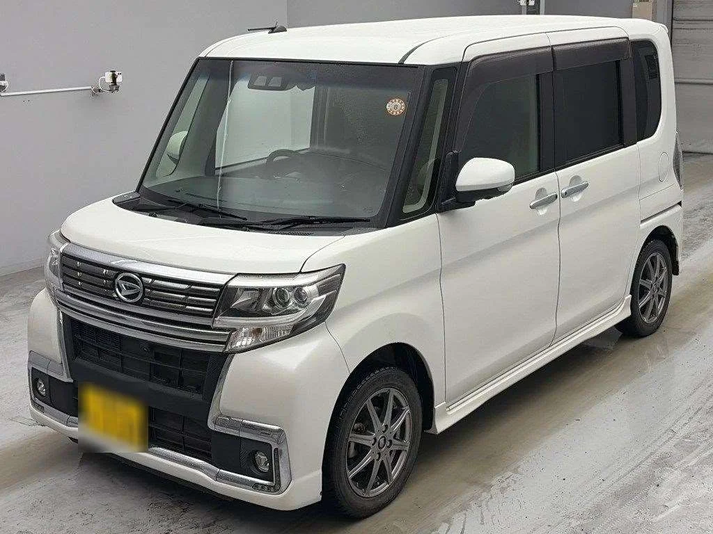 Daihatsu Tanto LA600S 2018