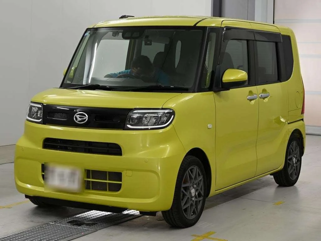 Daihatsu Tanto LA650S 2020