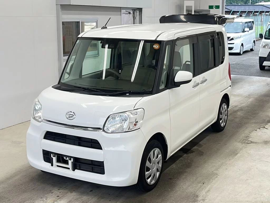 Daihatsu Tanto LA600S 2018