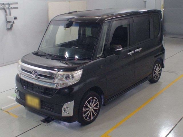 4 Daihatsu Tanto LA600S 2015 г. (CAA Chubu)