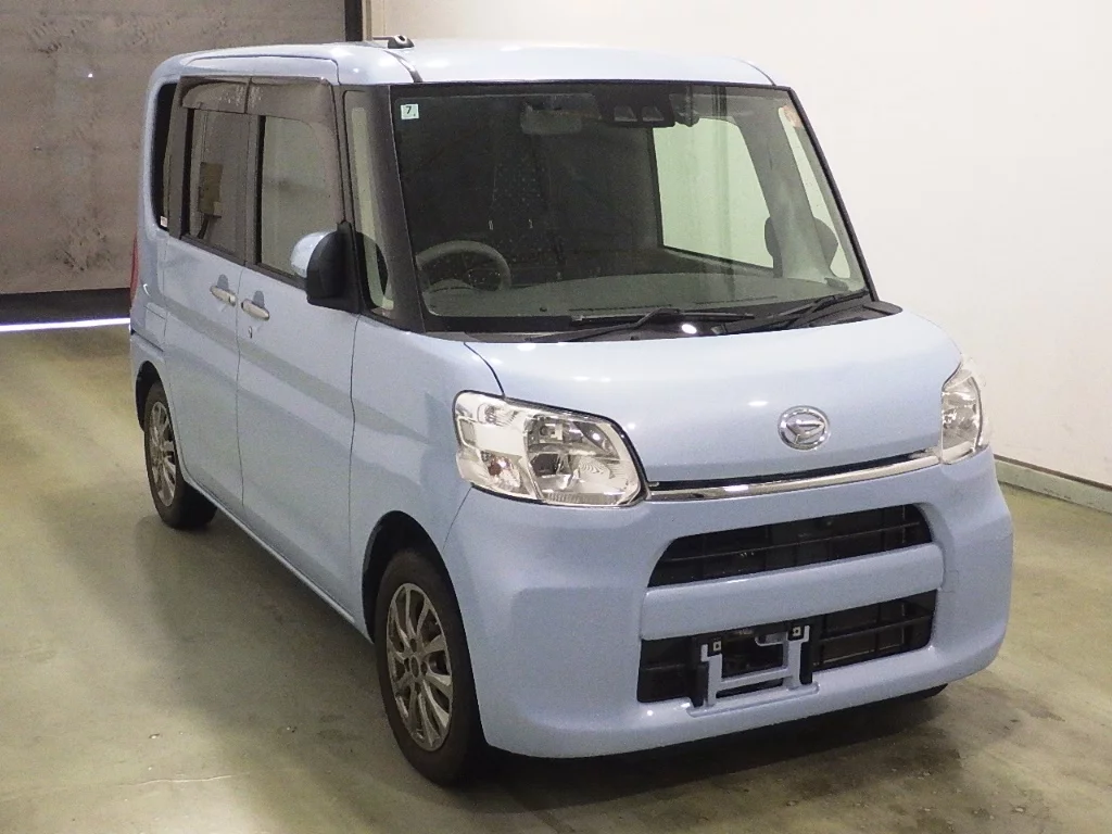 Daihatsu Tanto LA610S 2018