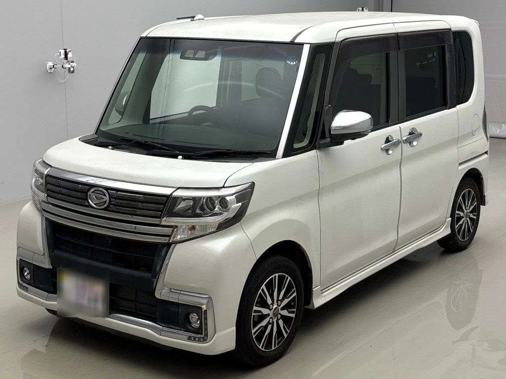 Daihatsu Tanto LA600S 2018