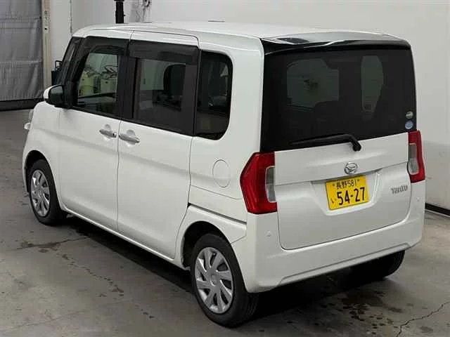 Daihatsu Tanto LA610S 2018