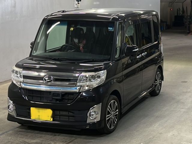 4131 Daihatsu Tanto LA600S 2015 г. (KCAA Fukuoka)