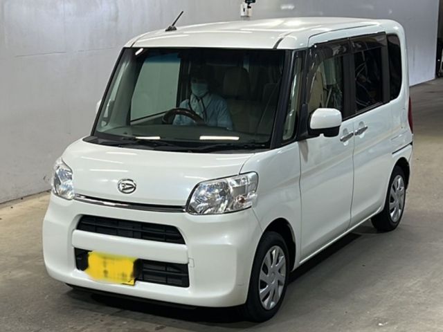 4264 Daihatsu Tanto LA600S 2015 г. (KCAA Fukuoka)