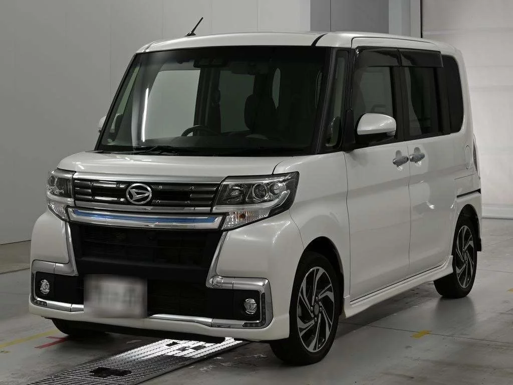 Daihatsu Tanto LA600S 2019