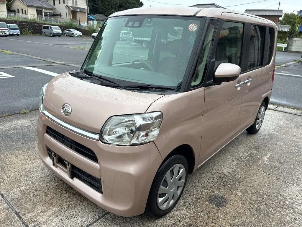 Daihatsu Tanto LA600S 2018