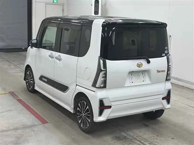 Daihatsu Tanto LA650S 2020