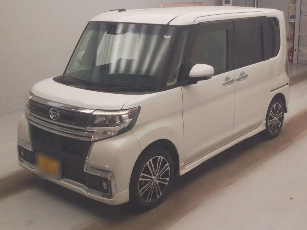Daihatsu Tanto LA600S 2018