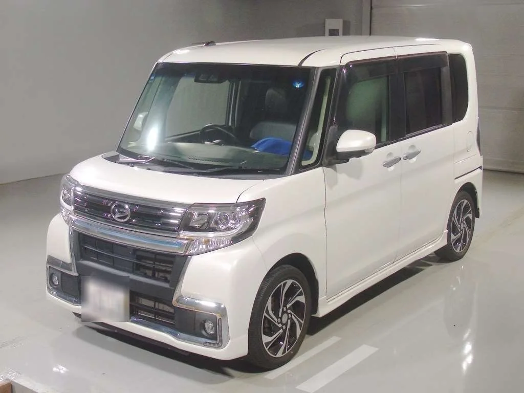Daihatsu Tanto LA600S 2019